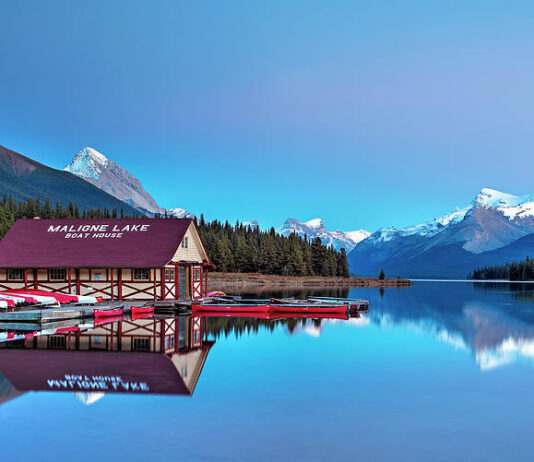10 Natural Wonders to Explore During Alberta Trip: Lakes, Parks & Wildlife Maligne Lake Boat House