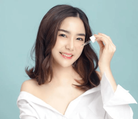 How To Correctly Apply A Serum Before Makeup? Apply Serum Before Makeup