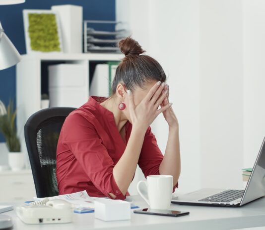 7 Common Mistakes Job Seekers Must Avoid Common-Mistakes-Job-Seekers-Must-Avoid