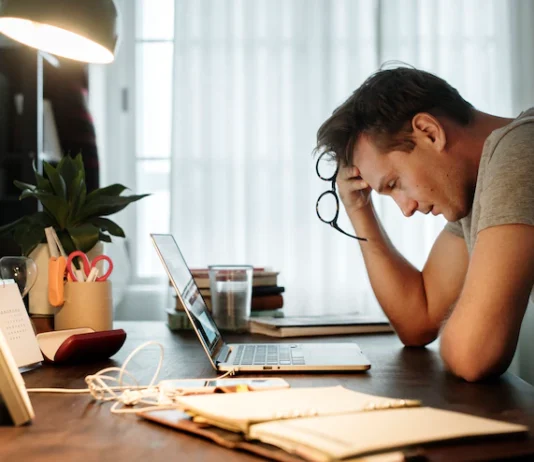 6 Best Low-Stress Jobs That Pay Over $100000 a Year Best-Low-Stress-Jobs