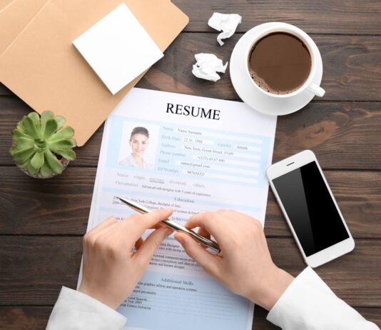 10 Steps That You Need To Update Your Resume in Professional Way Steps-To-Update-Your-Resume-in-Professional-Way